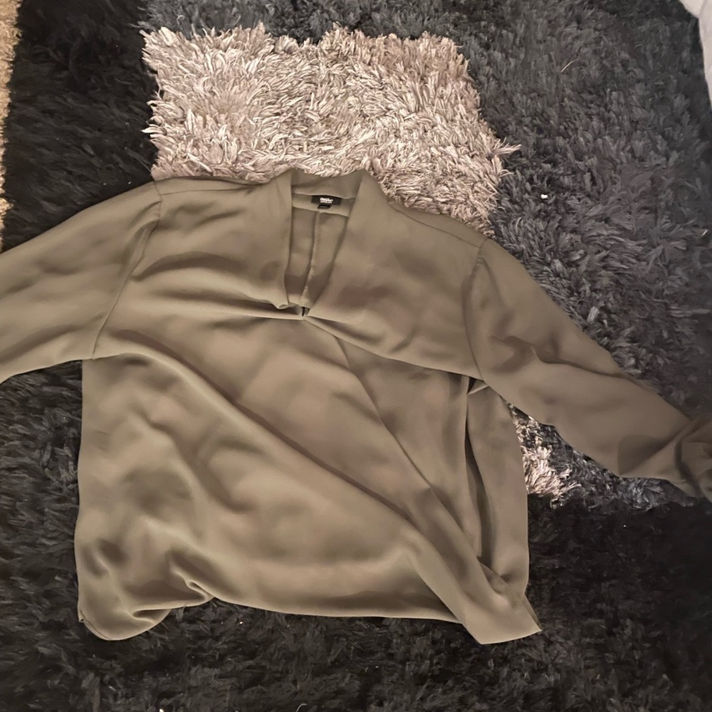 Light weight, fabric cross for a deep v neck